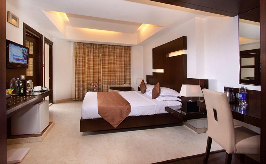 The President Hotel Bangalore Exterior photo